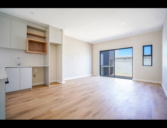 3 BEDROOM HOUSE FOR SALE IN SANDOWN